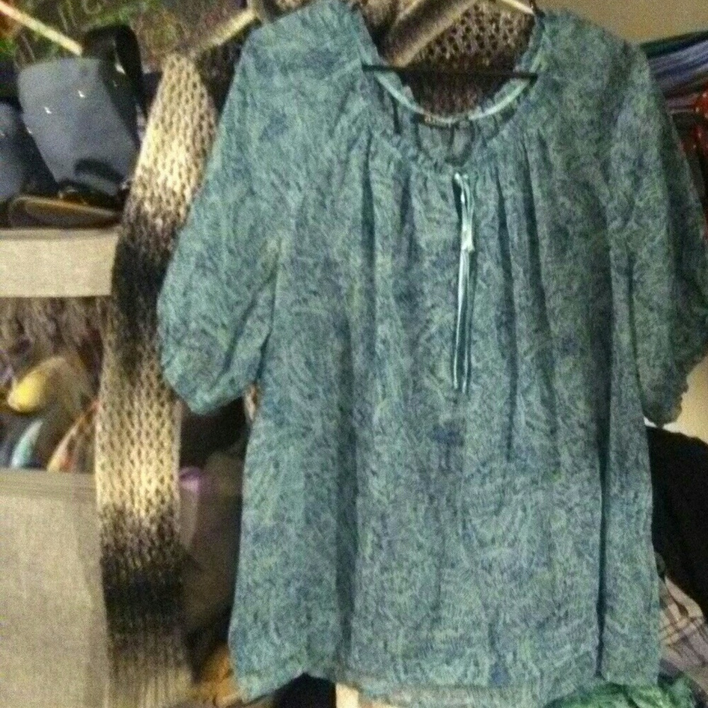 Cute blouse